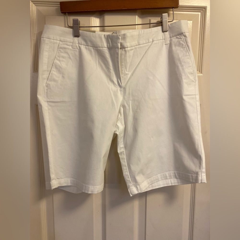 J. Crew White Bermuda Shorts Casual Style Classic Stretch size 12